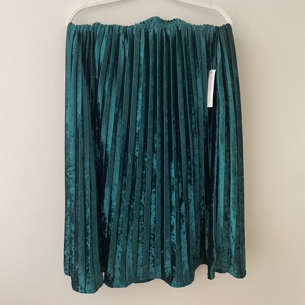 ModCloth Forest green long flowey skirt